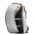 Peak Design Everyday Backpack ZIP 15L V2 Ash - Bolsa abierta y detalle de los separadores