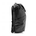 Peak Design Everyday Backpack 30L V2 - Negro. Vista lateral con detalle de asa de mano