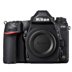 Nikon D780 Cuerpo - Vista frontal
