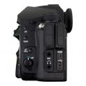 Pentax K3 Mark III - cámara reflex de alta gama con montura K - Detalle  de  conexiones
