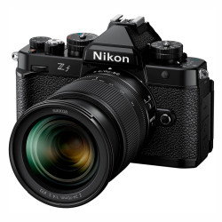 Nikon Z f + 24-70 mm