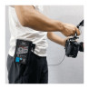 Smallrig 2990 Mini V Mount Battery Plate With Belt Clip - Ejemplo de uso (Material no incluido)